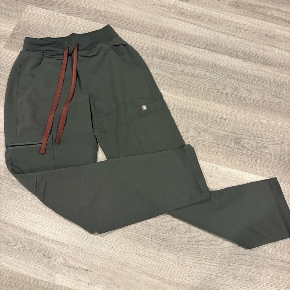 Figs Women’s Bonsai Yola Scrub Pants